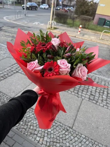 Telekwiaciarnia Legnica - florystyczna poczta, kwiatowa dostawa